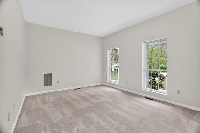 9 Grover Ln, Foxboro, MA 02035