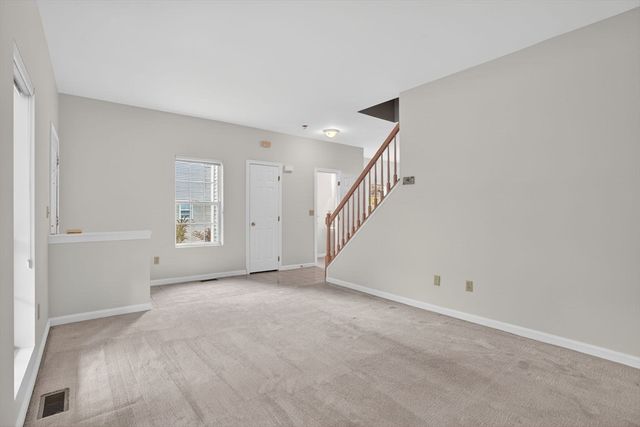 9 Grover Ln, Foxboro, MA 02035
