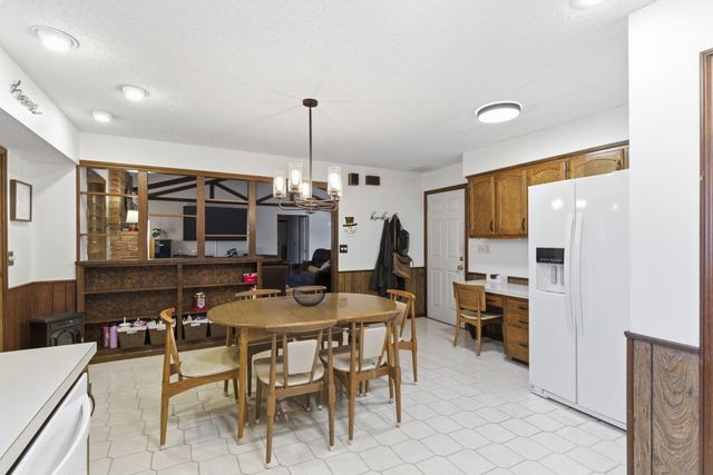 1345 E Woodgate Street, Springfield, MO 65804