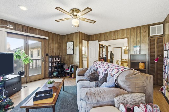 1345 E Woodgate Street, Springfield, MO 65804