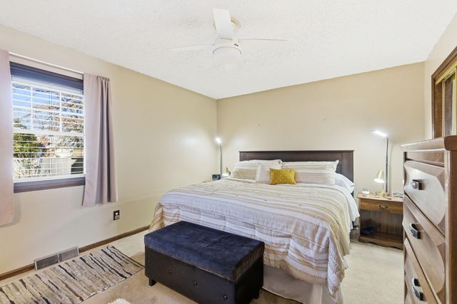 1345 E Woodgate Street, Springfield, MO 65804