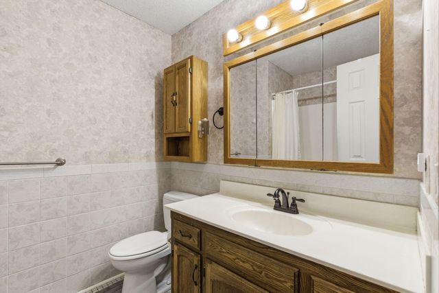 1345 E Woodgate Street, Springfield, MO 65804