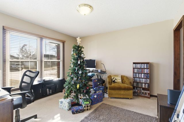 1345 E Woodgate Street, Springfield, MO 65804