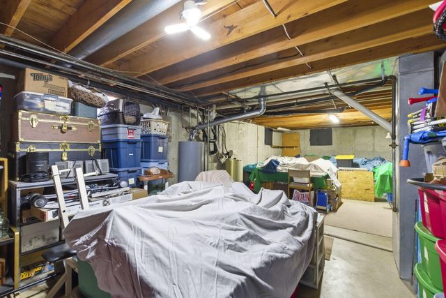 1345 E Woodgate Street, Springfield, MO 65804