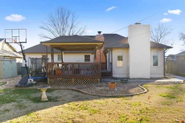 1345 E Woodgate Street, Springfield, MO 65804