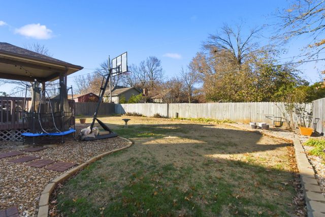 1345 E Woodgate Street, Springfield, MO 65804