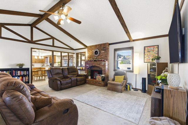 1345 E Woodgate Street, Springfield, MO 65804