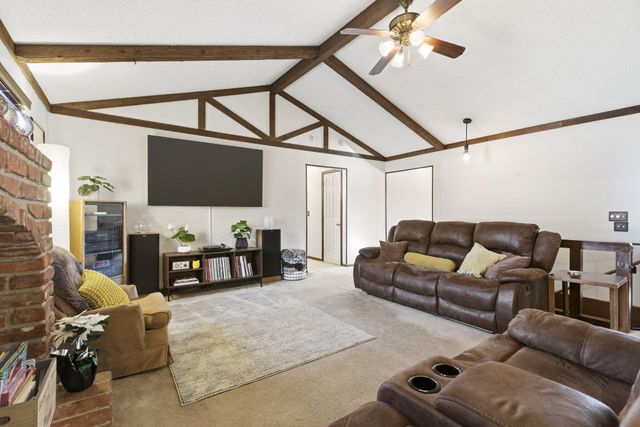 1345 E Woodgate Street, Springfield, MO 65804