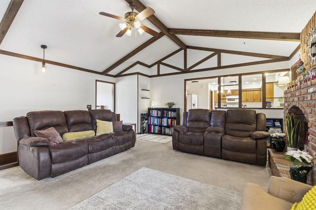 1345 E Woodgate Street, Springfield, MO 65804