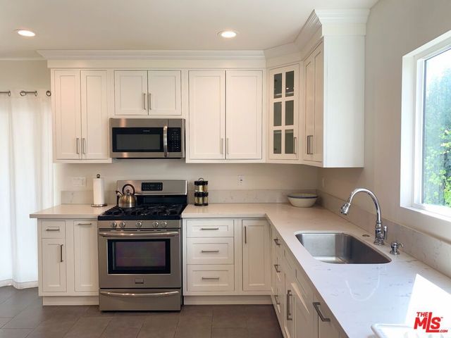 1123 S CLARK Drive, Los Angeles, CA 90035