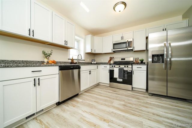 29114 Richard Street, Westland, MI 48186