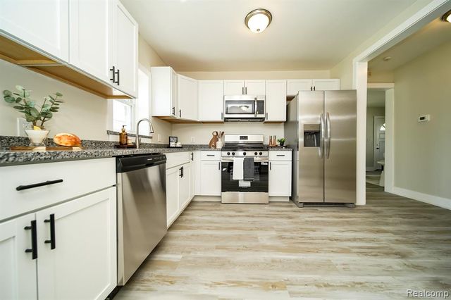 29114 Richard Street, Westland, MI 48186