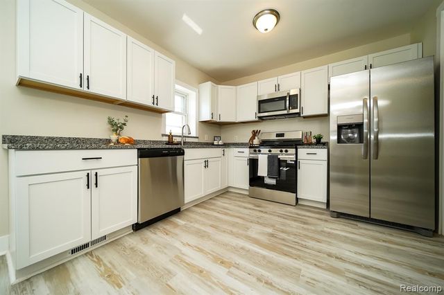 29114 Richard Street, Westland, MI 48186