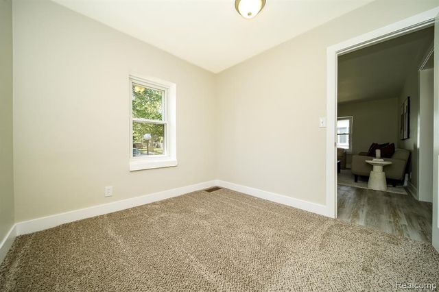29114 Richard Street, Westland, MI 48186