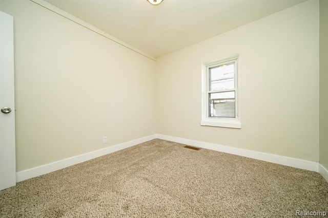 29114 Richard Street, Westland, MI 48186