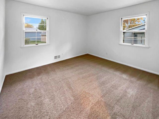 8610 31st Avenue N, Crystal, MN 55427