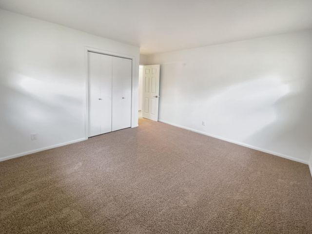 8610 31st Avenue N, Crystal, MN 55427