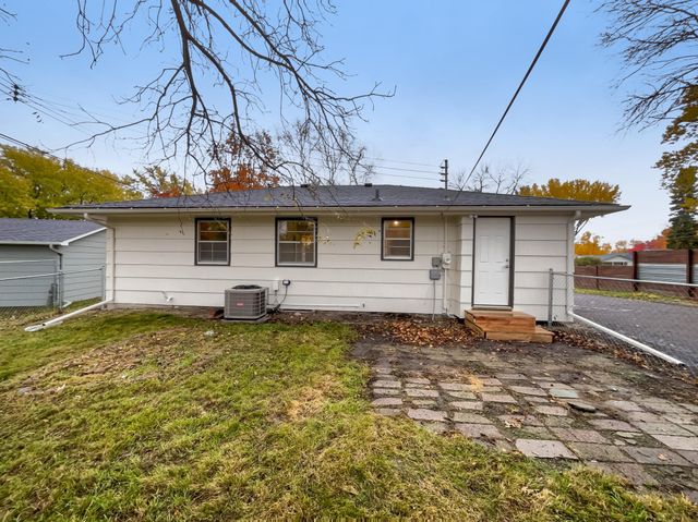 8610 31st Avenue N, Crystal, MN 55427