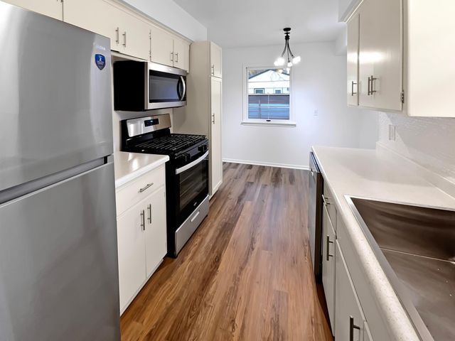 8610 31st Avenue N, Crystal, MN 55427