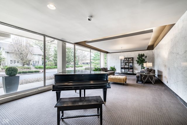 3965 N Meridian Street APT 2J, Indianapolis, IN 46208