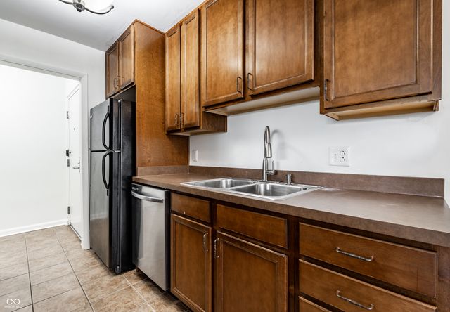 3965 N Meridian Street APT 2J, Indianapolis, IN 46208