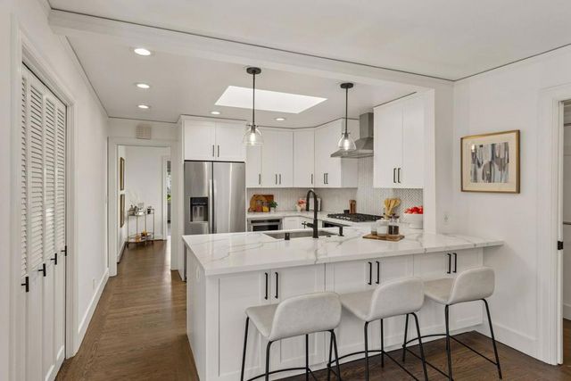 1241 Edinburgh Street, San Mateo, CA 94402