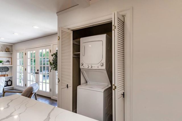 1241 Edinburgh Street, San Mateo, CA 94402
