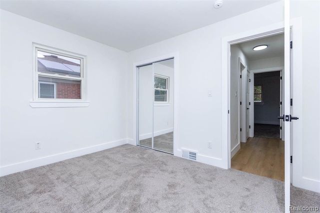 22707 Playview Street, Saint Clair Shores, MI 48082