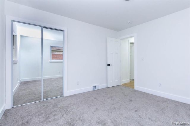 22707 Playview Street, Saint Clair Shores, MI 48082