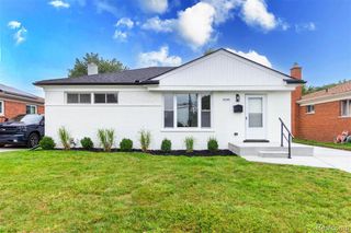 22707 Playview Street, Saint Clair Shores, MI 48082