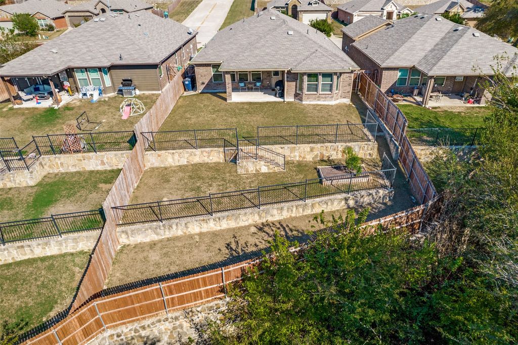 300 Balcones Drive, Fort Worth, TX 76108 — photo 2