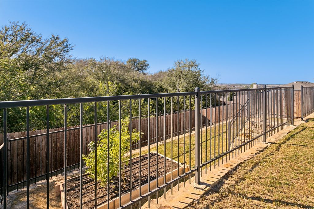 300 Balcones Drive, Fort Worth, TX 76108 — photo 3