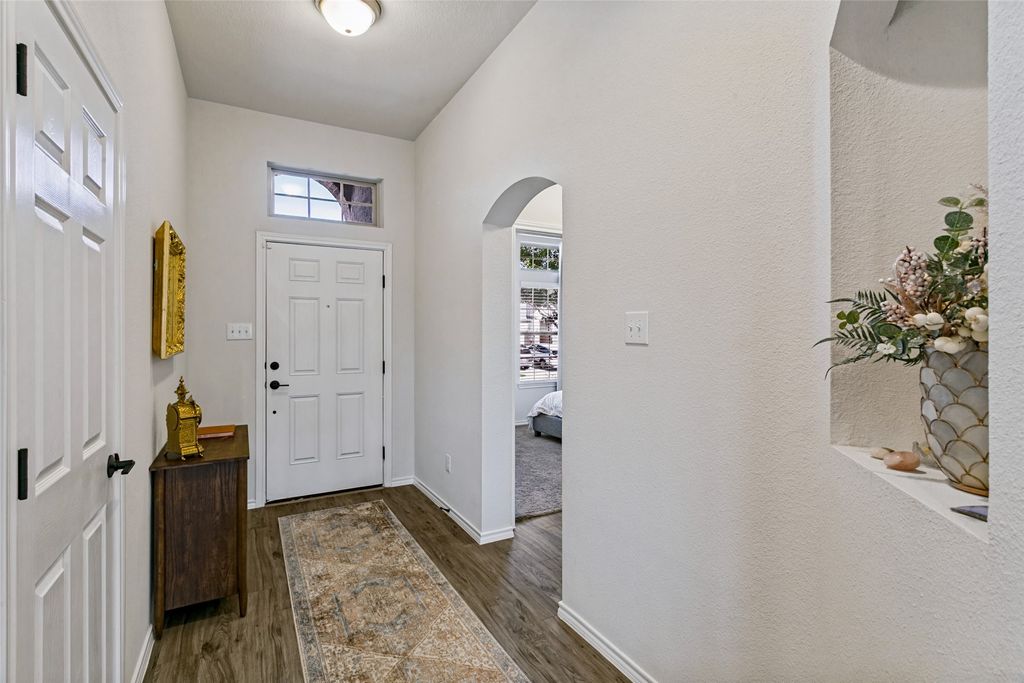 300 Balcones Drive, Fort Worth, TX 76108 — photo 4