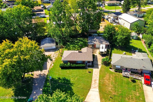 1906 Lampter St, Louisville, KY 40216