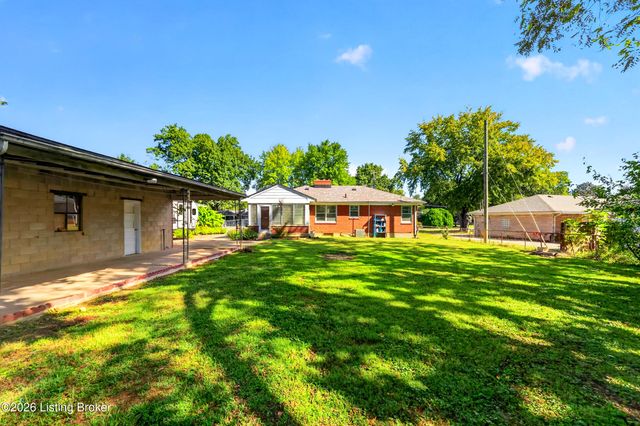 1906 Lampter St, Louisville, KY 40216