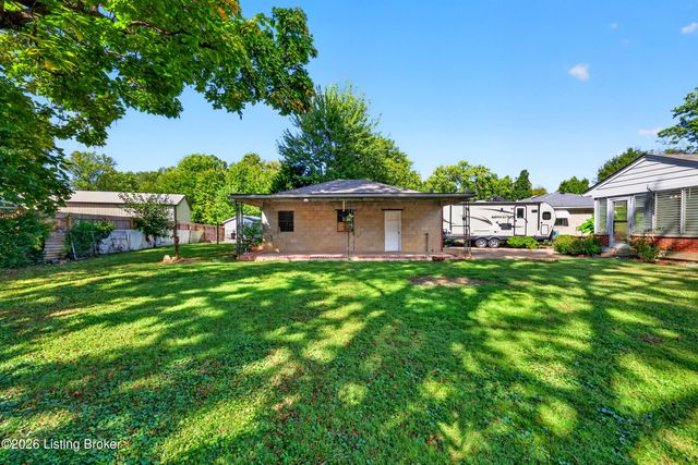 1906 Lampter St, Louisville, KY 40216