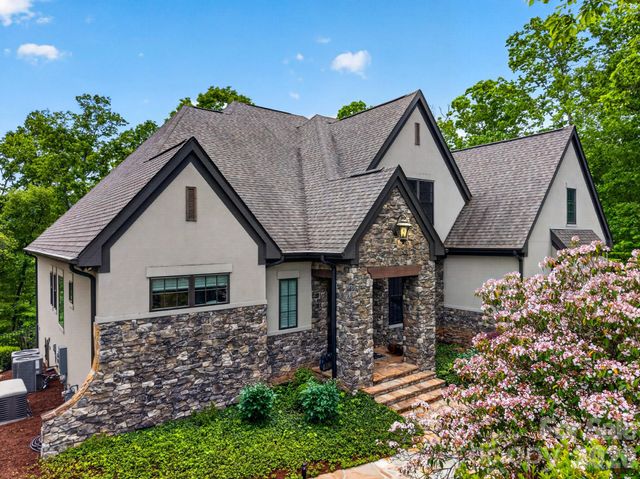 671 Mills River Way, Mills River, NC 28742