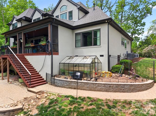671 Mills River Way, Mills River, NC 28742