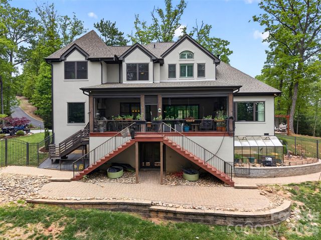 671 Mills River Way, Mills River, NC 28742
