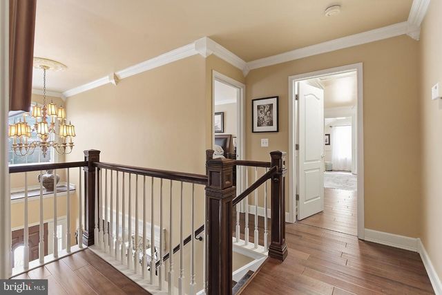 5 JON DR, Barnegat, NJ 08005