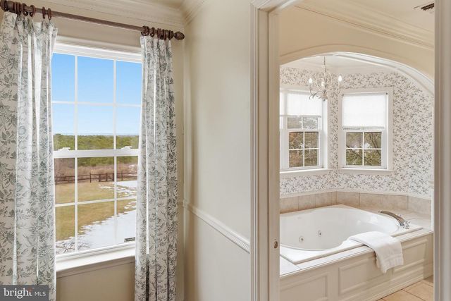 5 JON DR, Barnegat, NJ 08005