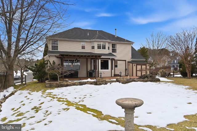 5 JON DR, Barnegat, NJ 08005