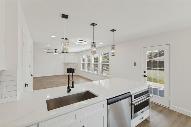 4510 Lake Haven Drive, Rowlett, TX 75088