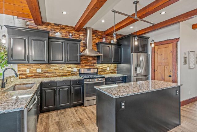 3024 Nagawicka AVENUE, Delafield, WI 53018