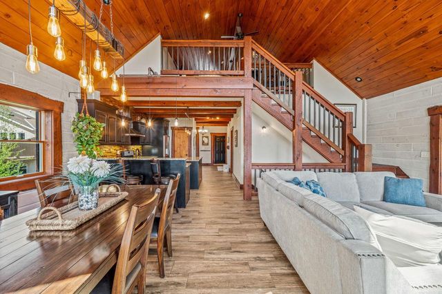 3024 Nagawicka AVENUE, Delafield, WI 53018