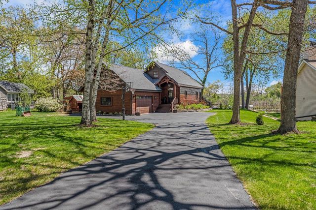 3024 Nagawicka AVENUE, Delafield, WI 53018