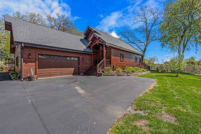 3024 Nagawicka AVENUE, Delafield, WI 53018