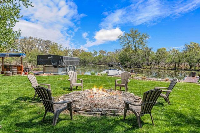 3024 Nagawicka AVENUE, Delafield, WI 53018