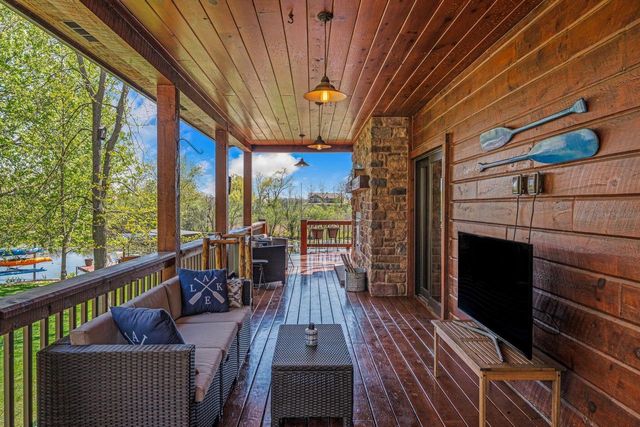 3024 Nagawicka AVENUE, Delafield, WI 53018