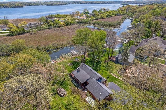 3024 Nagawicka AVENUE, Delafield, WI 53018